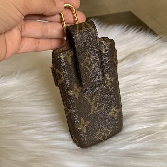 Louis Vuitton Monogram Phone Case Holster - Picture 2 of 16